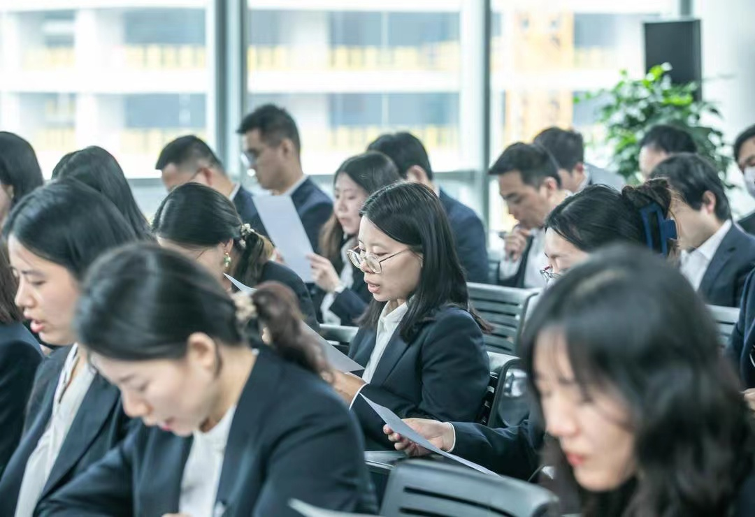 資管巾帼心向黨 奮戰發展突破年__ 資管公(gōng)司組織召開慶祝三·八婦女節座談會